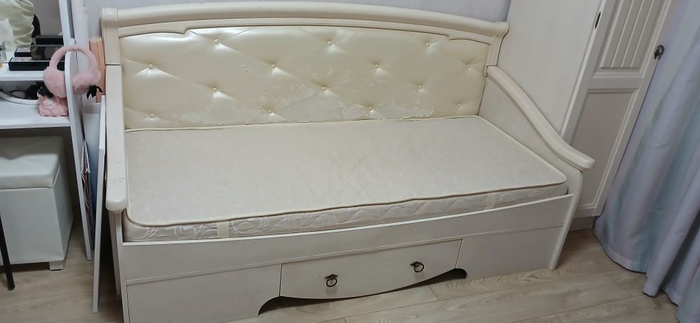 Кровать с матрасом 190х80