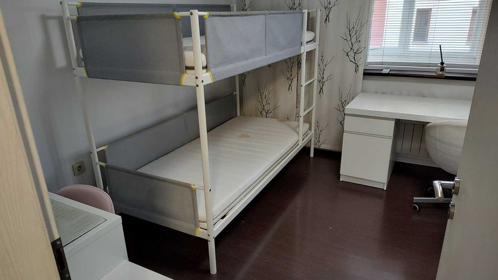 Детско двуетажно легло от Икеа VITVAL + ПОДАРЪК Бюро