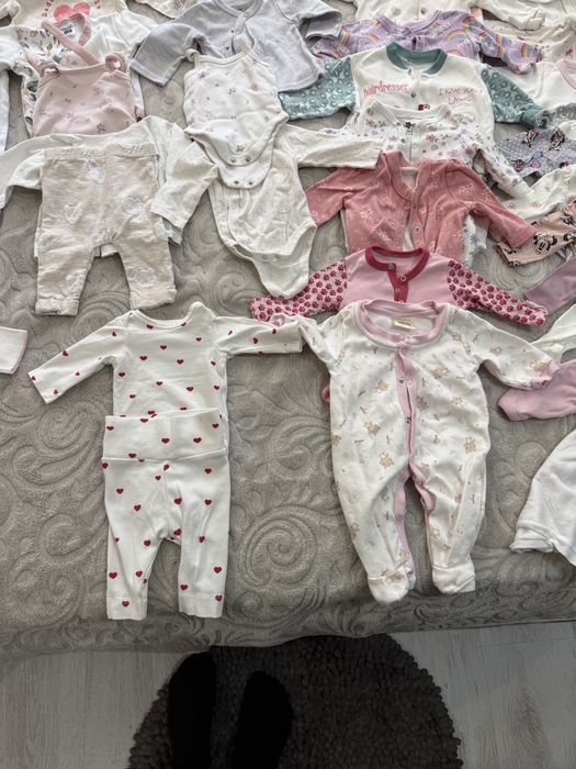 Дрехи за момиче 0-3