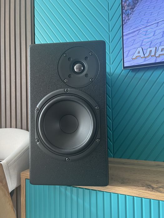 Продам N-monitors x600 профессиональные студийные мониторы