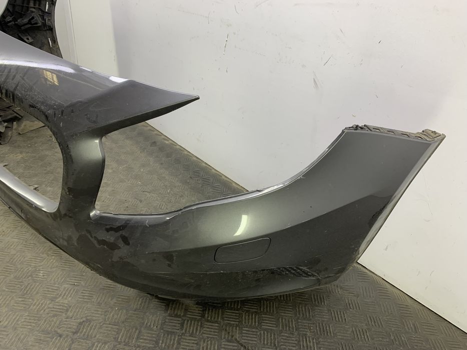 Dezmembrez Bara fata de pe Mercedes-Benz GLA 2013-2017