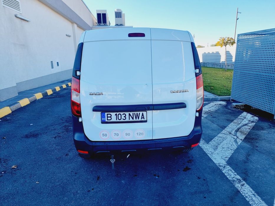 Dokker 1.5 d pret 4500e an 2018