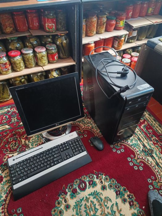 Продам компьютер рабочий