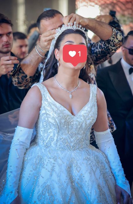 Rochie de mireasă făcută pe comanda deosebita