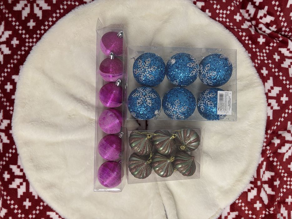 Globuri seturi, beteala, instalații de Crăciun brad Iași