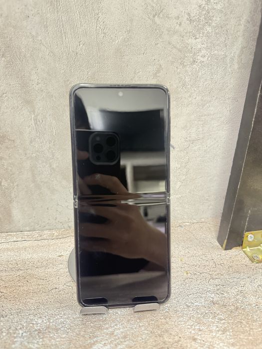 Продам Galaxy Z Flip 3