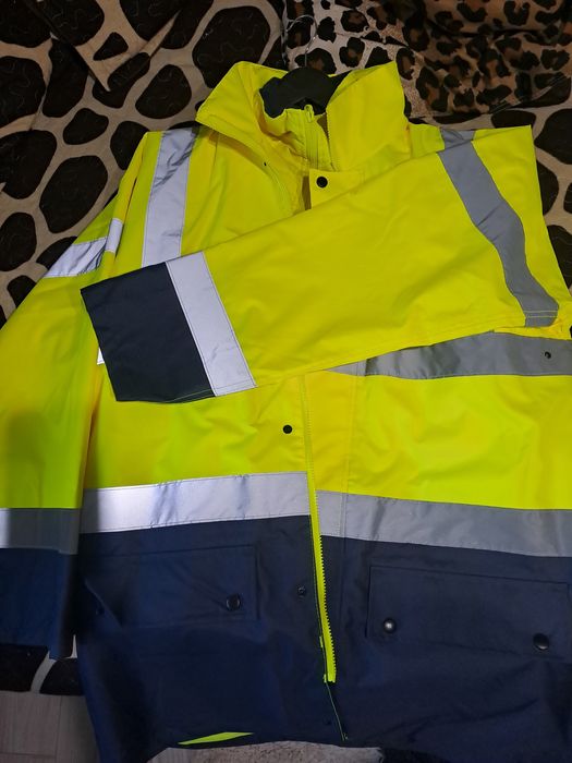 geaca de iarna fosforescenta delta invest