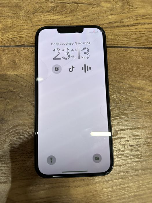 Продам айфон 13.