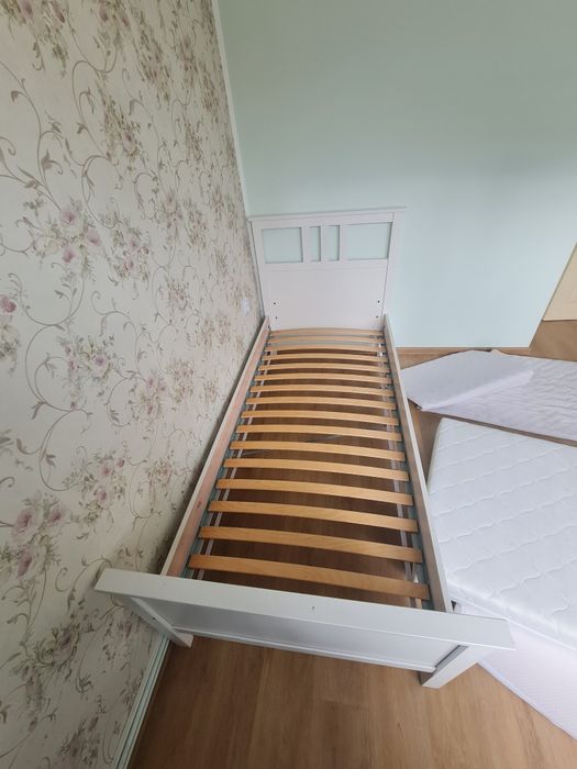 Pat o persoana 200/90 cu saltea si 2 toppere incluse