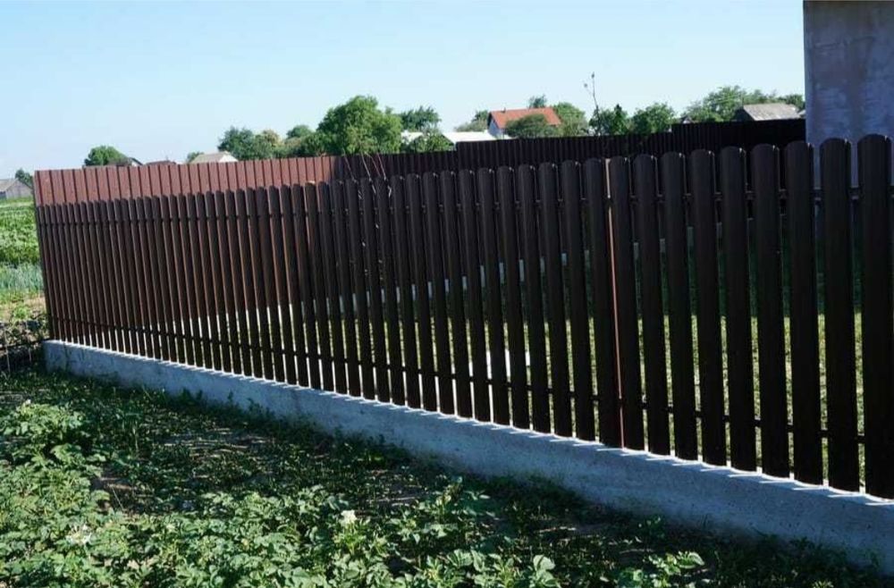 Vindem producem garduri la comanda