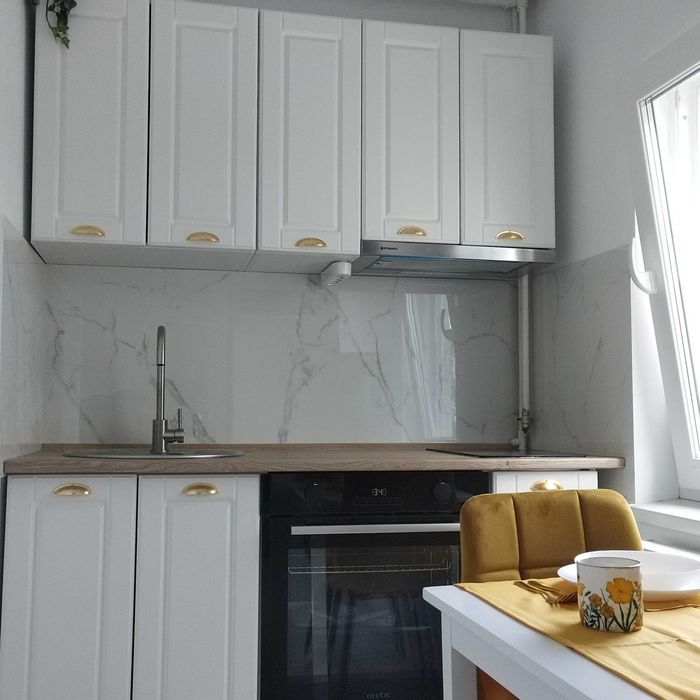 Inchiriez garsoniera in Zorilor , str. Ciresilor , langa UMF