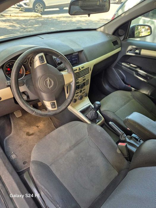 Opel Astra H  - 2009