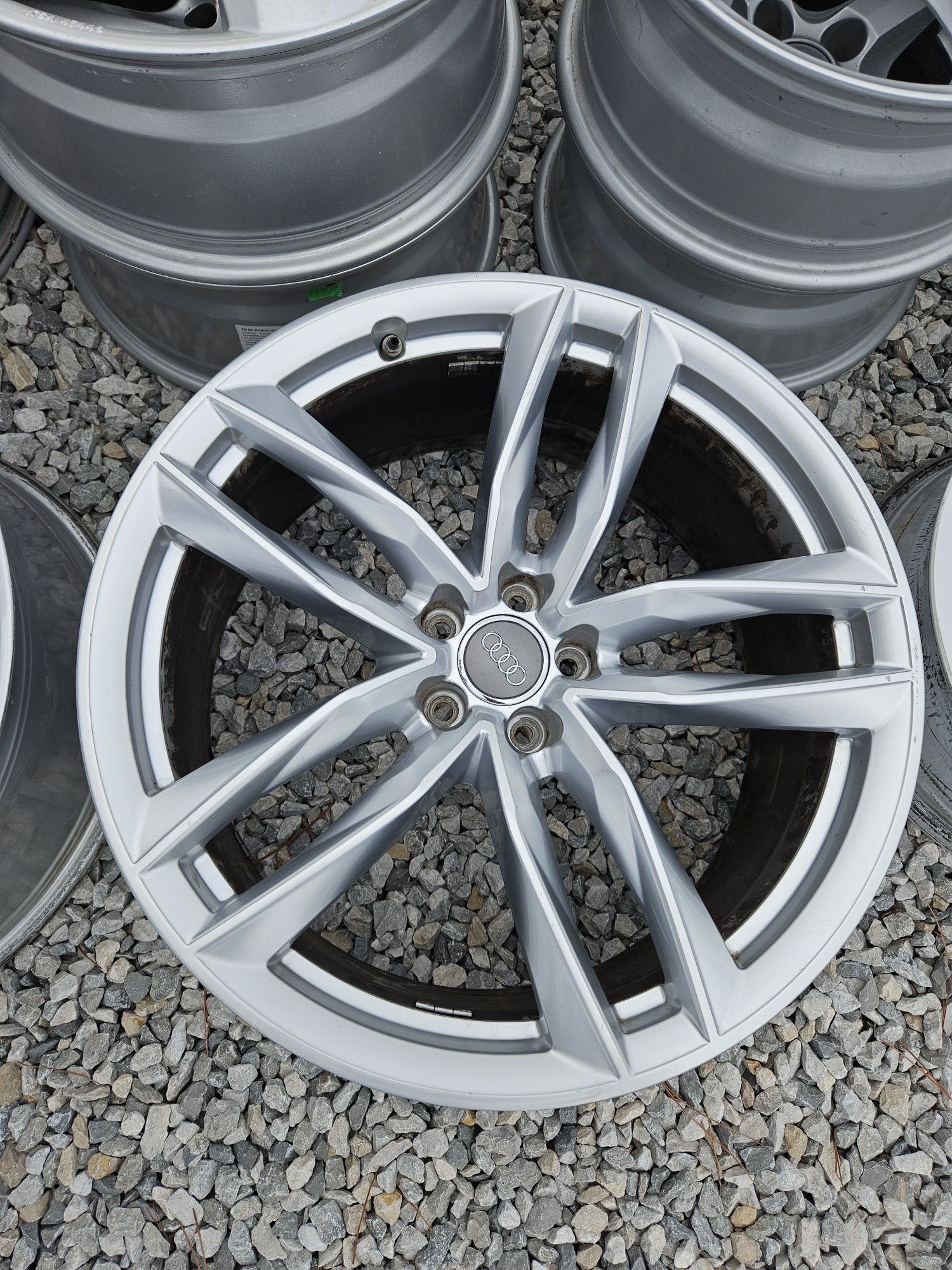 5х112..21.цола..9.5.ж..ет.25..оргинални AUDI