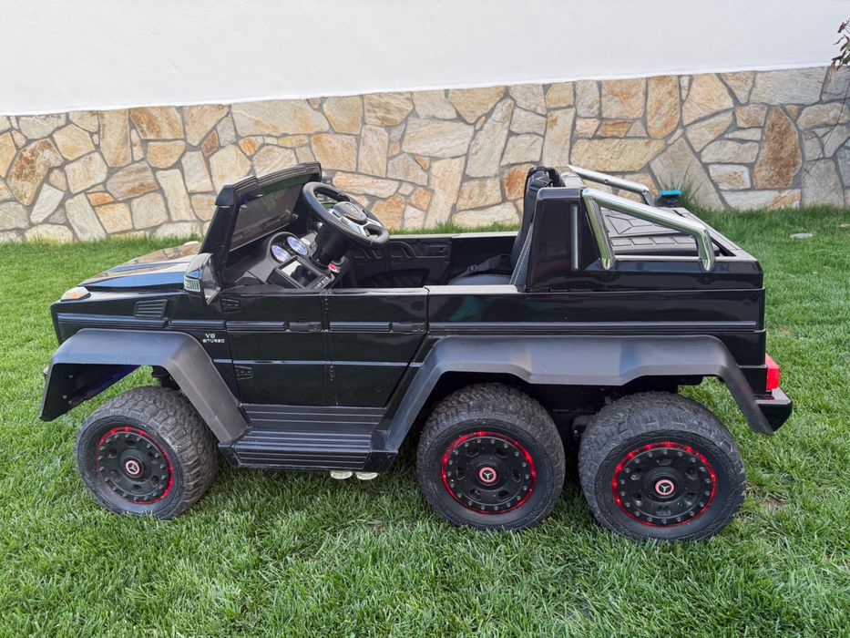 Акумулаторен джип 6x6 Мерцедес с две батерии