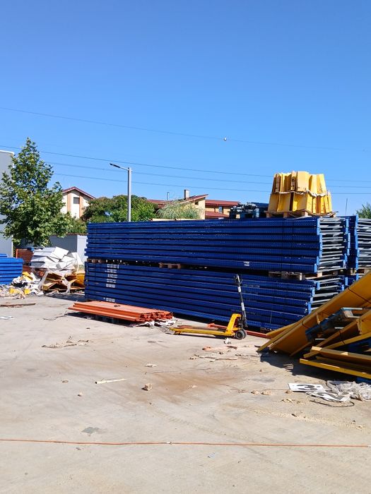 Avem rafturi metalice de vânzare