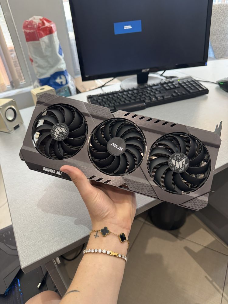 ASUS TUF Rx 6700 XT - като нова