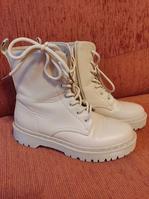 Дамски боти 38 номер, екрю