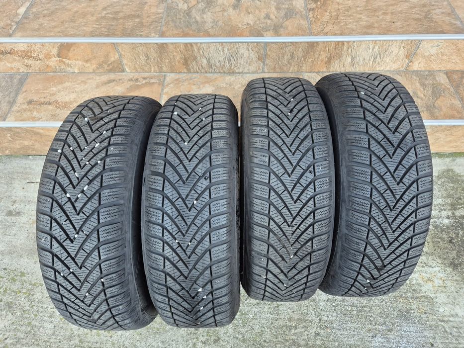 Jante R15 5x112 cu anvelope iarna Vredestein 195/65R15 foarte bune