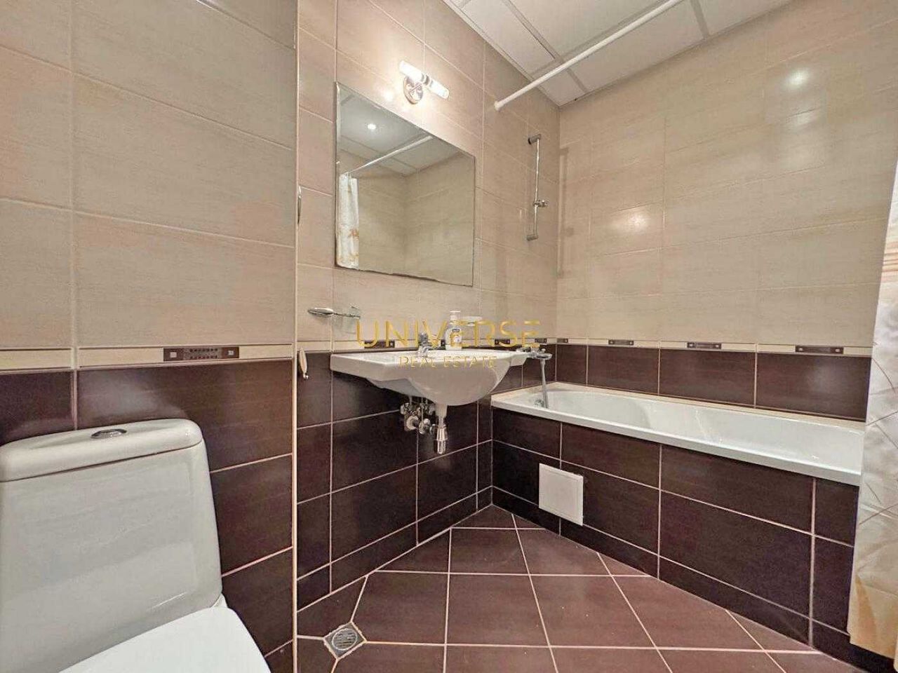 Продава се Двустаен апартамент в к.к. Слънчев бряг - 75 кв.м за 1060 €/кв.м - Снимка #9