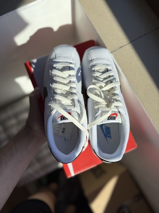 Nike Cortez unisex adidasi alb cu negru marimea 40 noi originali