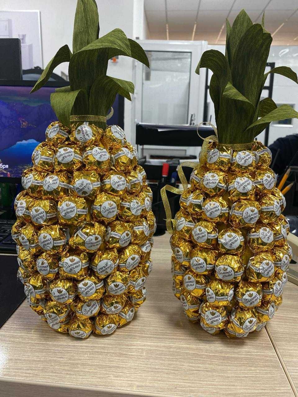 Ананас из конфет