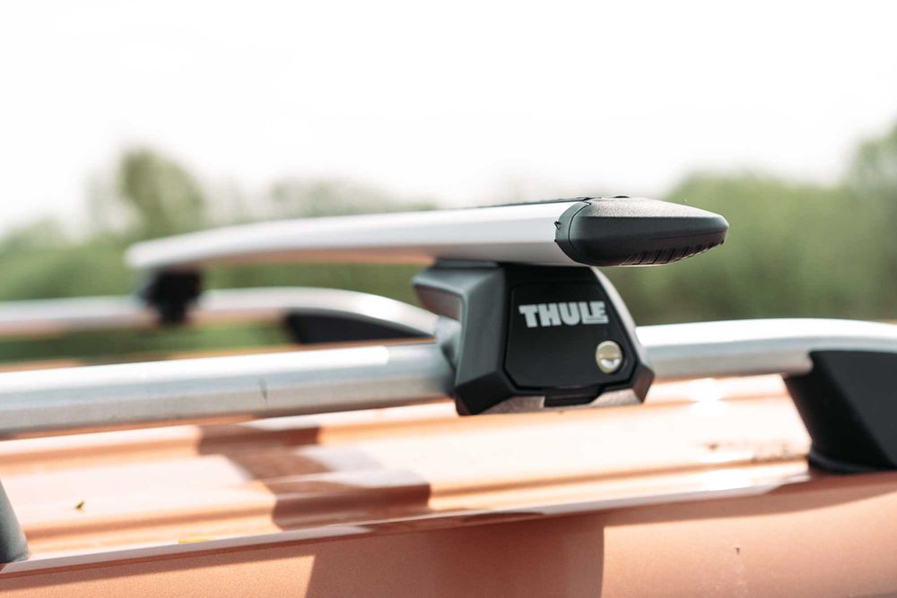 Set bare Thule WingBar Evo  + Thule Evo Raised Rail