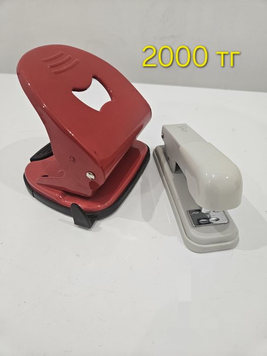 Дырокол степлер рабочее