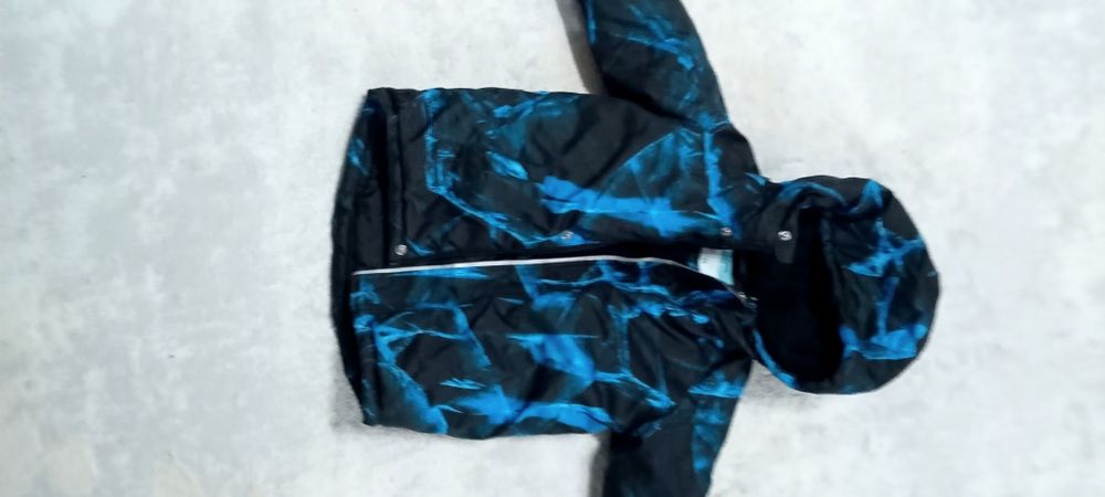 Продам зимнию куртку