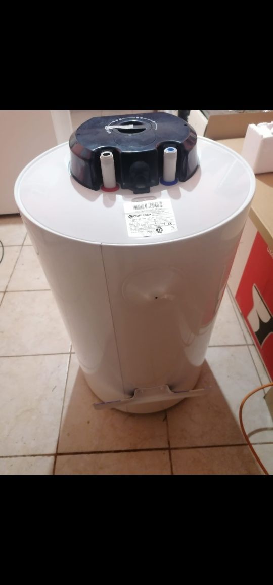 Boiler electric 80L,1200 W nou