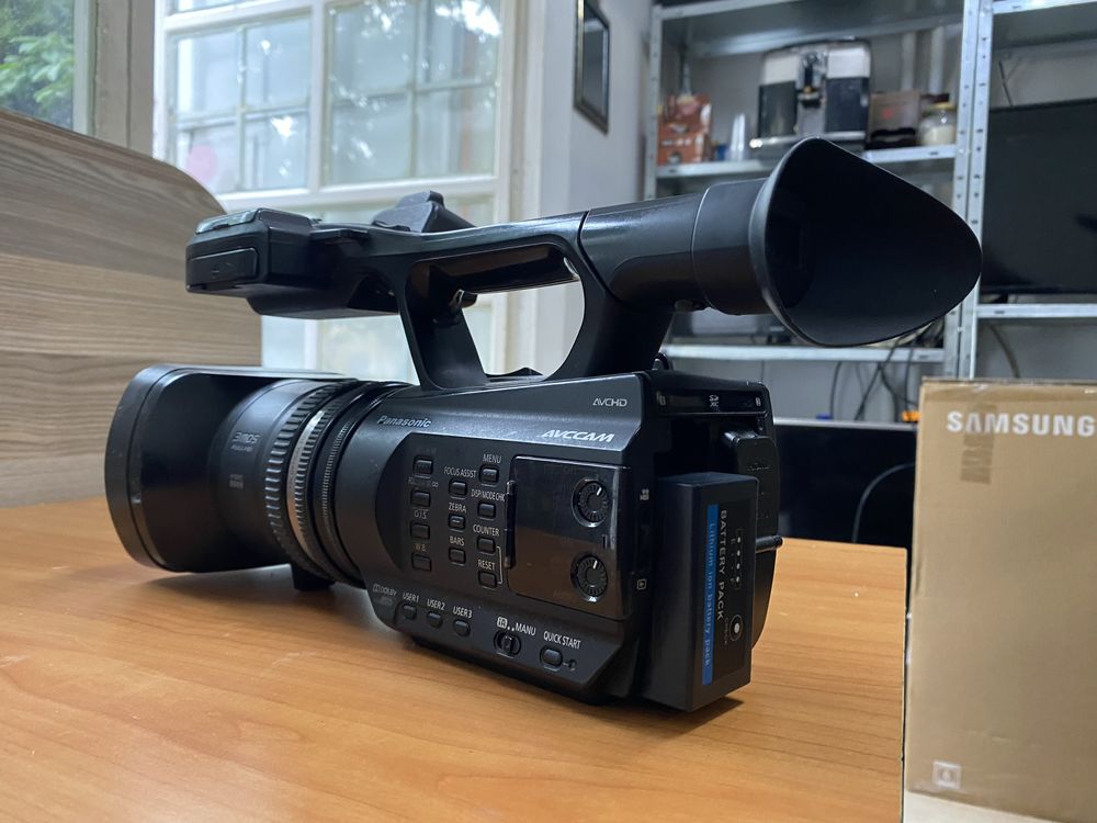 Цифрова видео камера PANASONIC AG-AC90