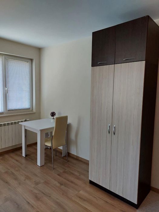 Дава се под наем Едностаен апартамент в София, Витоша - 40 кв.м за 465 € - Снимка #1