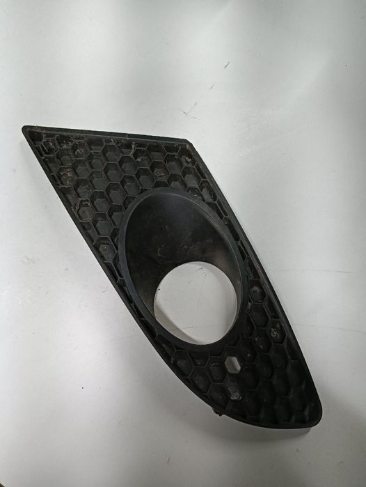 Grila proiector stanga fata SEAT LEON II 1P1 2005 - 2013