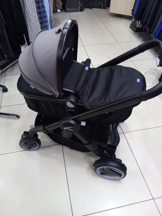 Новая коляска chicco