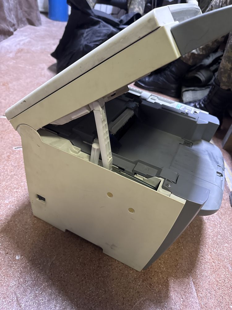 Принтер i sensys mf4010