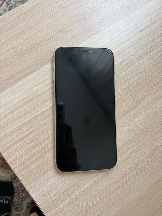 iPhone 11 белый 64 гб в отличном состоянии