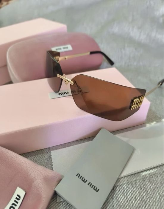 Слънчеви очила Miu Miu