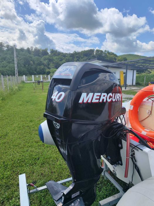 Barca Mercury 420 Ocean Runner Cu  Motor Mercury 40hp EFI 4 Timpi