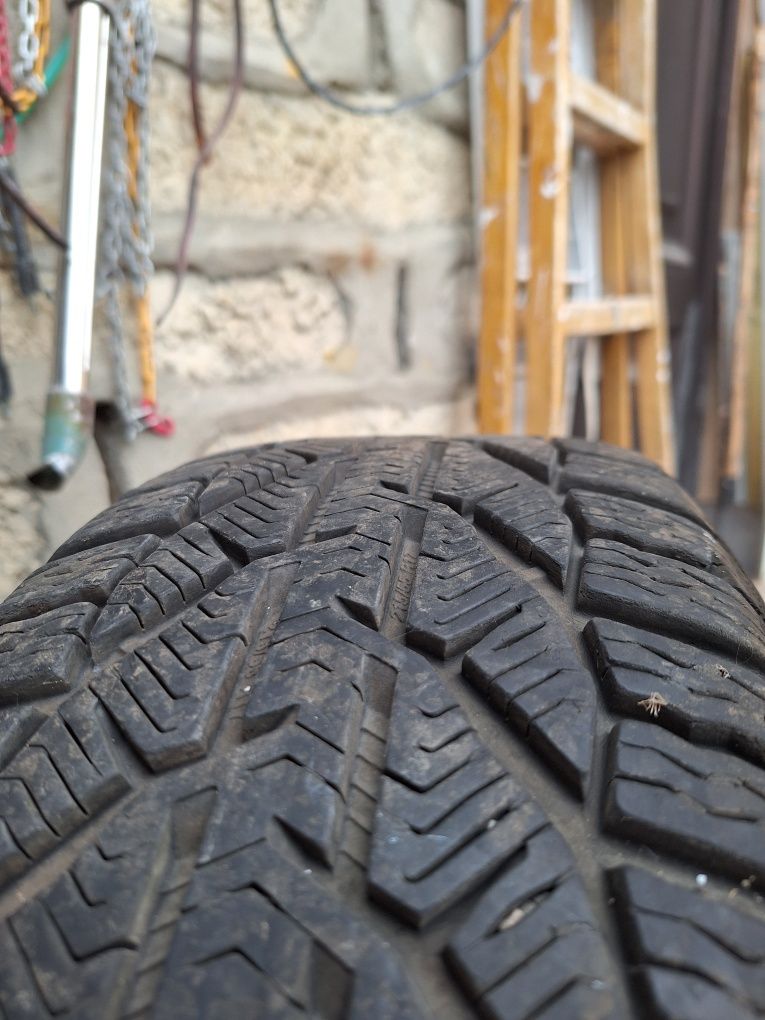 Зимни гуми 215/55/R17