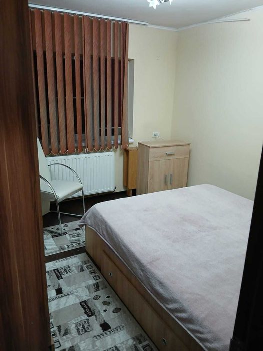 Inchiriez apartament 2 camere, decomandat, zona Lunca