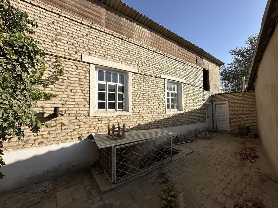 Hovli sotiladi 5 sotix