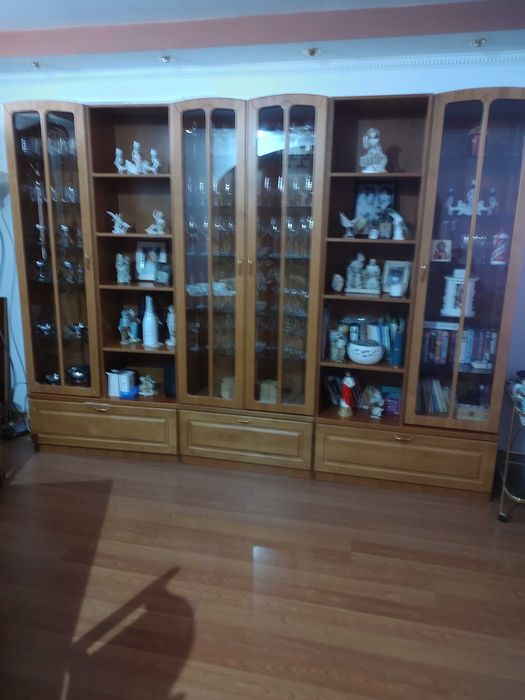 Biblioteca superba in sufrageria ta.