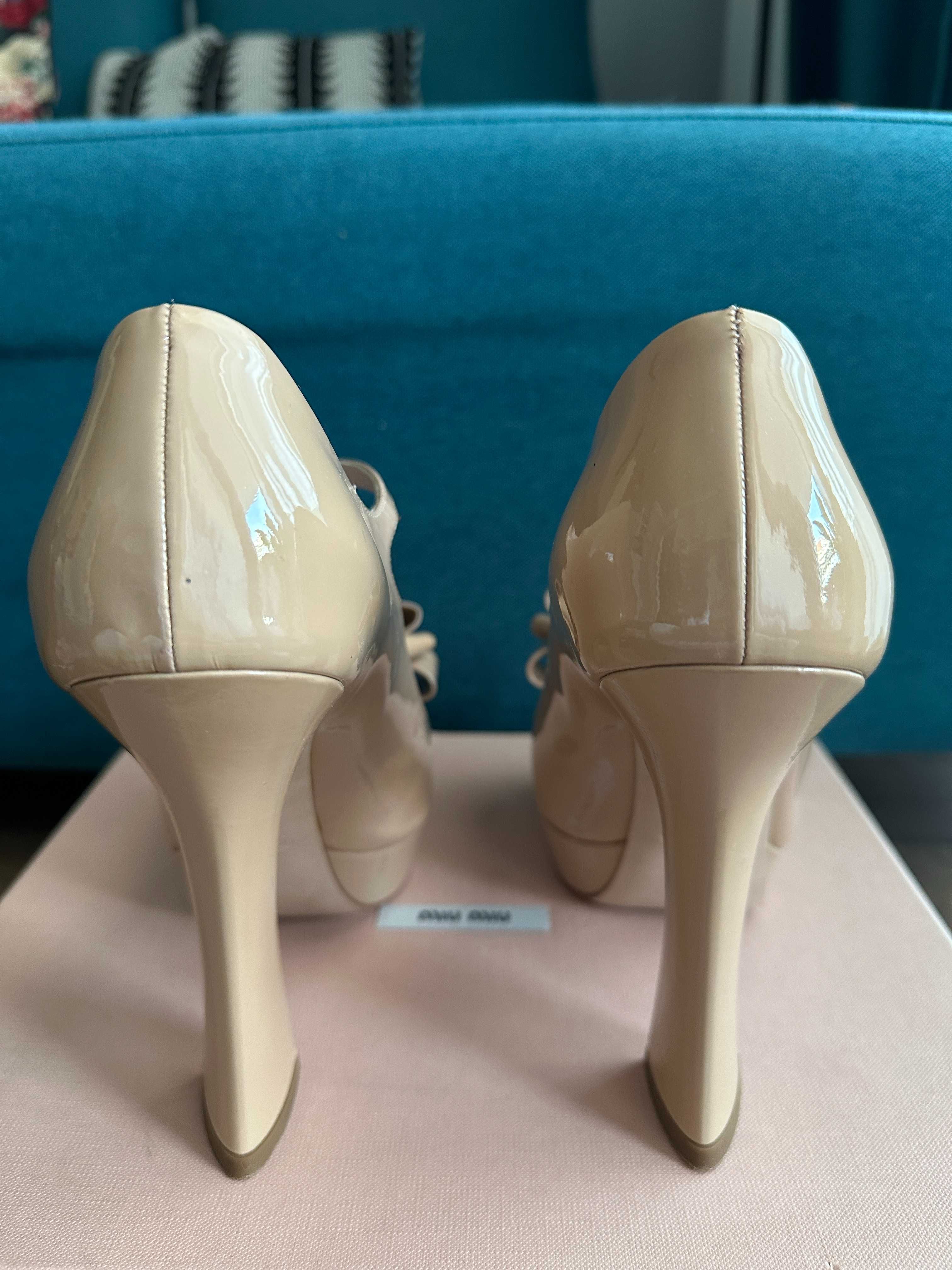 Оригинални токчета MIU MIU в телесен цвят