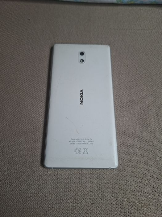 Продавам Нокия 3 мн запазена