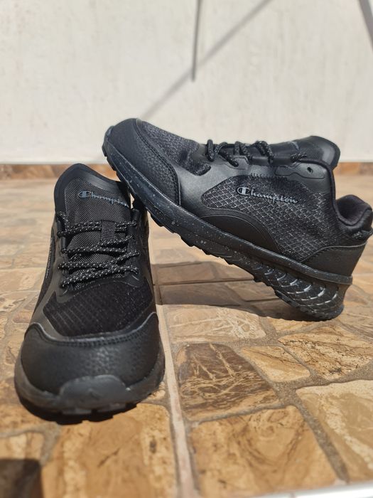 Мъжки маратонки Champion Street Trek 3.0 Low
Нови - без кутия!
Номер