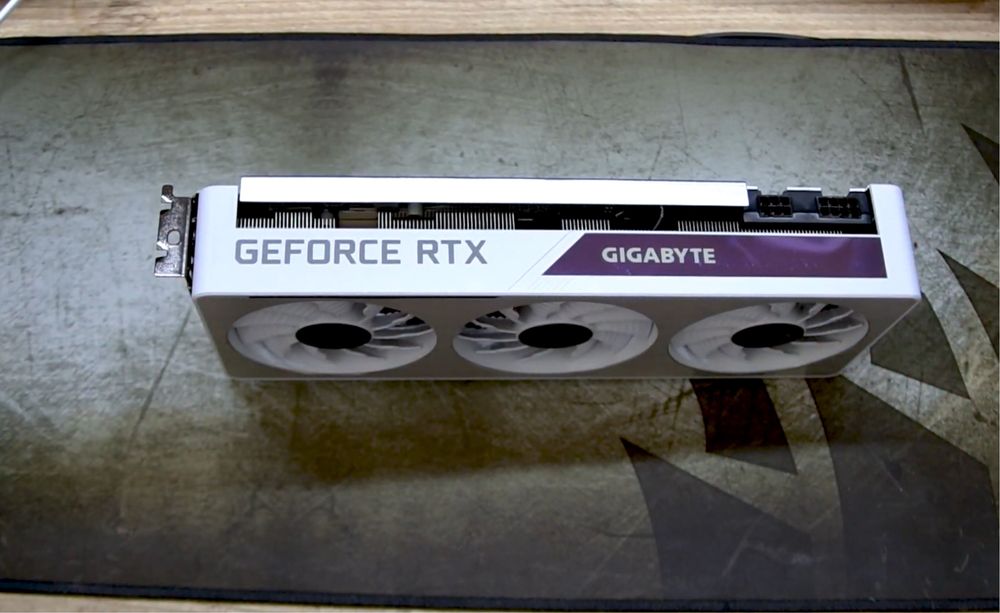 Plac video RTX 3070 gigabyte vision OC