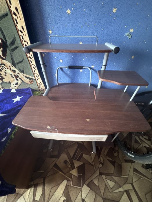 Стол компьютерный