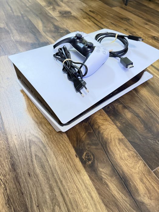 Playstation 5 disk edition + 6 игри