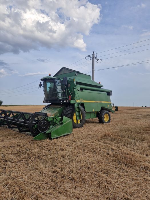 Combina John deere 2258