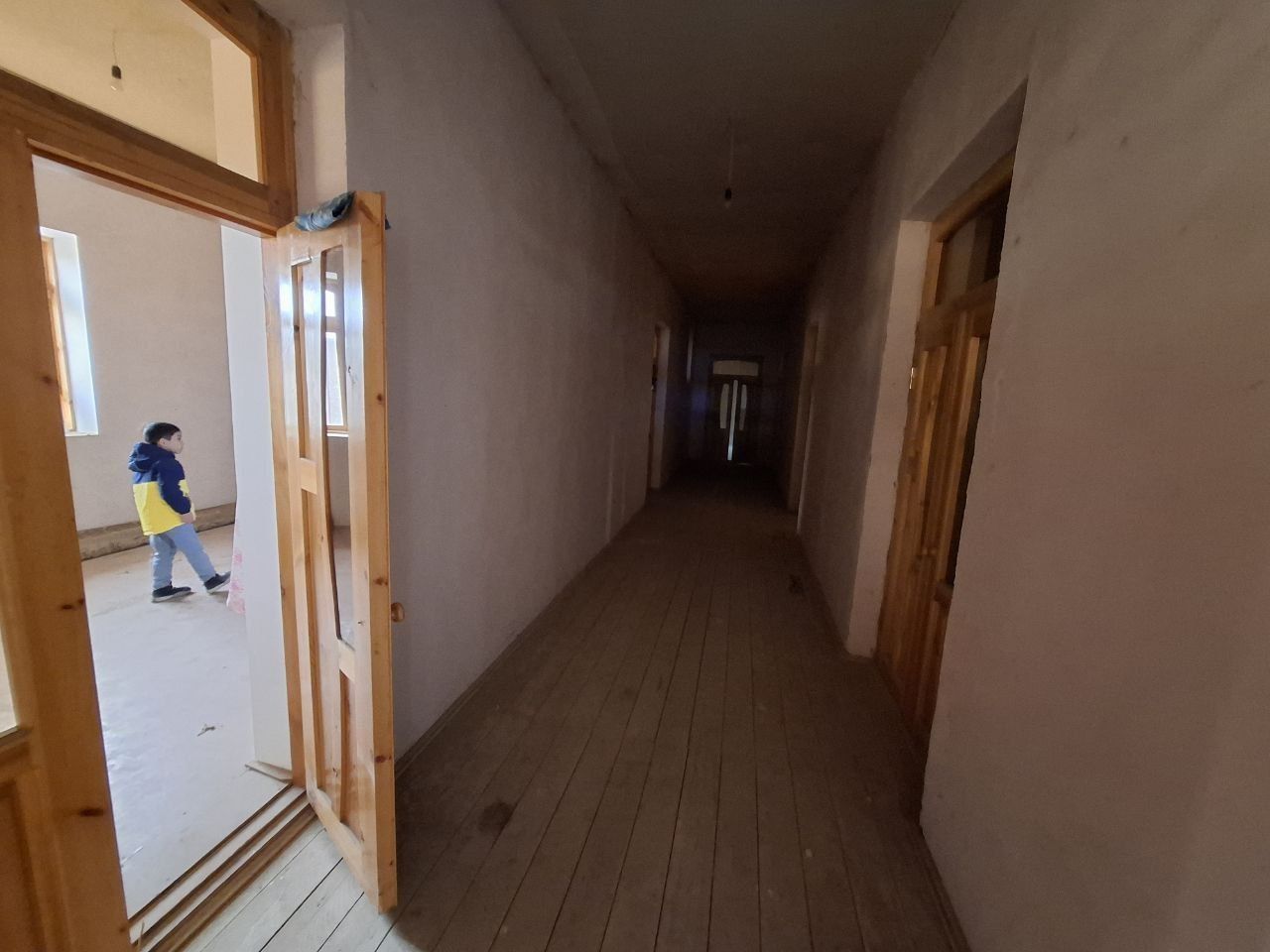 Uy sotiladi kelishilgan narxlarda