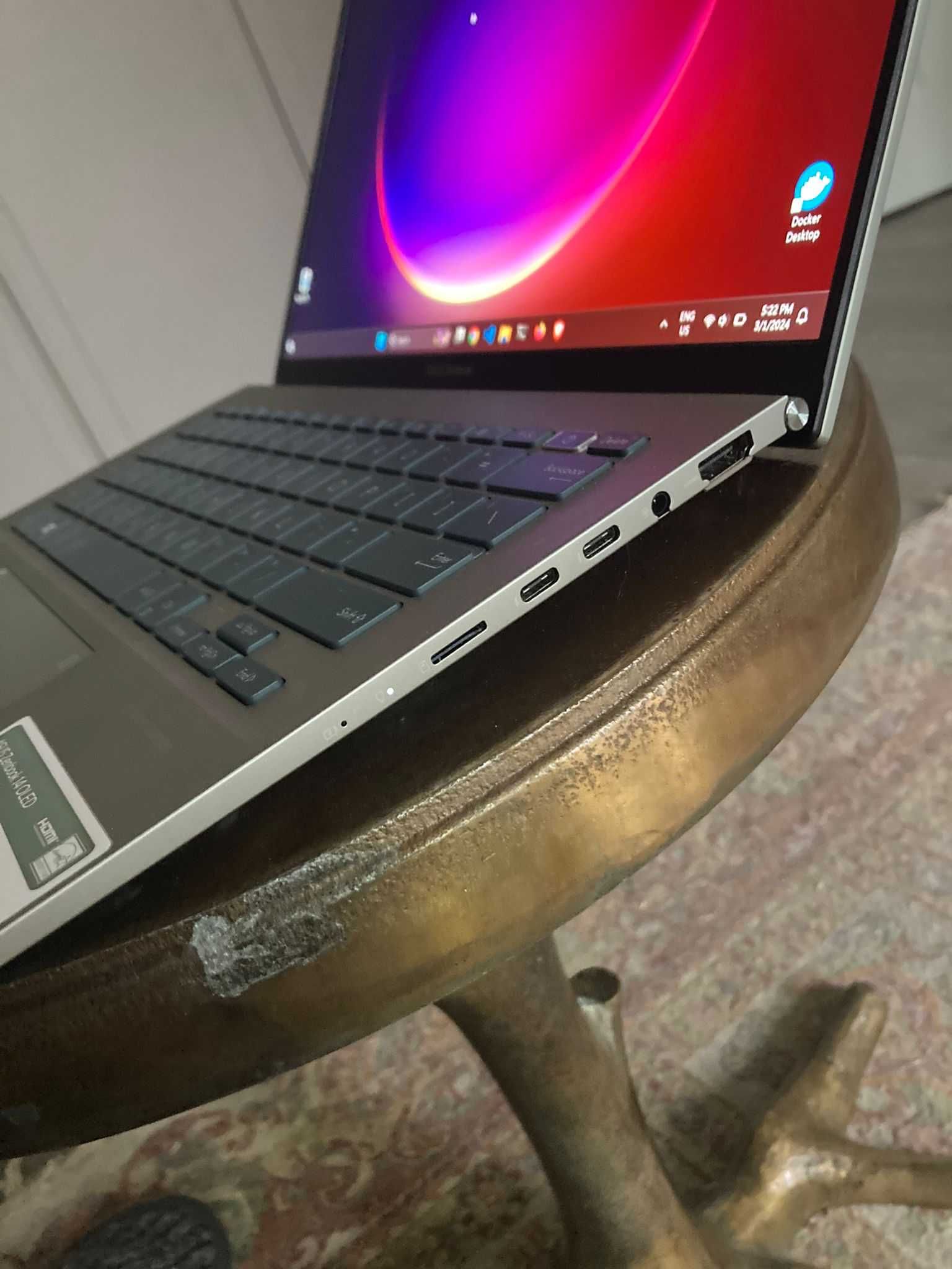 Laptop ultraportabil ASUS Zenbook 14 OLED